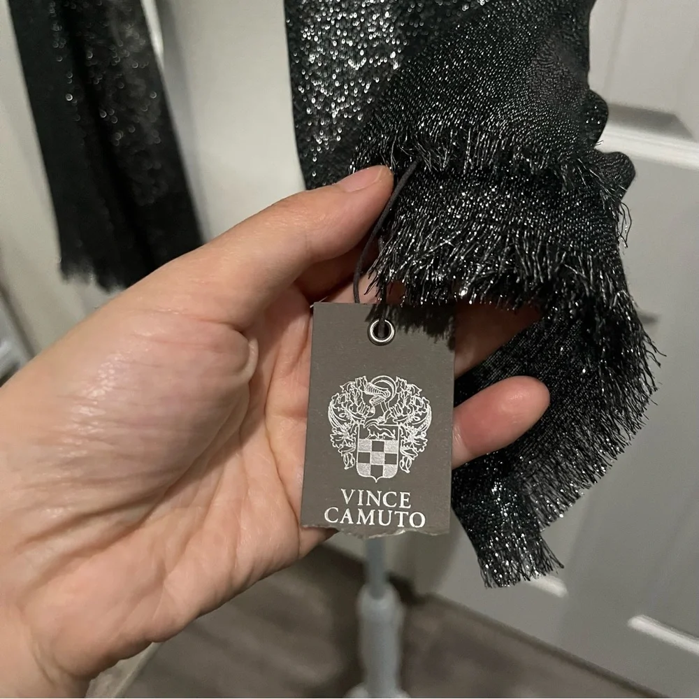 Vince Camuto Womens Black Silver Metallic Shimmer Evening Wrap Scarf Shawl NWT‎